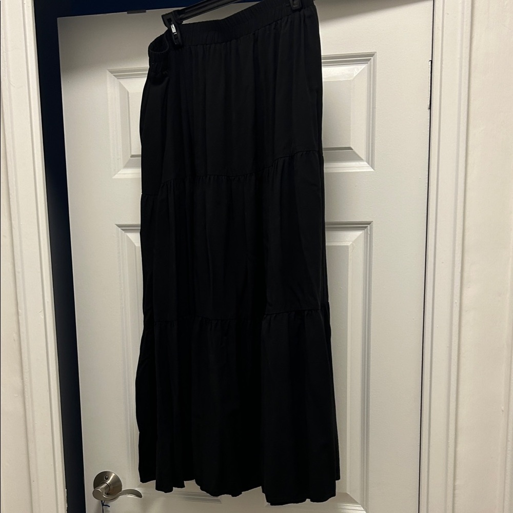 Chic Black Tiered Maxi Skirt